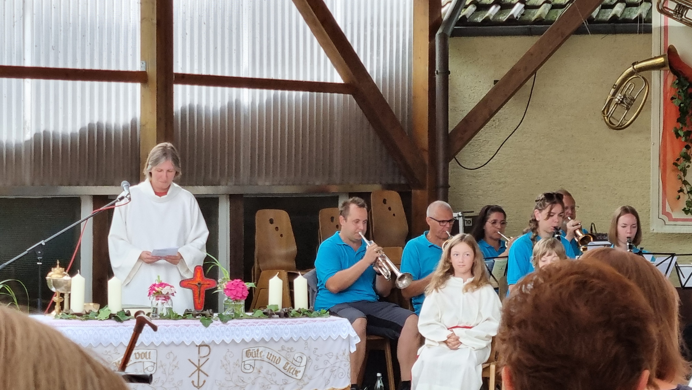 Wortgottesfeier mit Pastoralreferentin Katja Roth Wortgottesfeier mit Pastoralreferentin Katja Roth