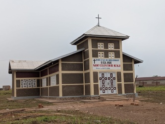 Kirche in Nzaji, Juli 2026