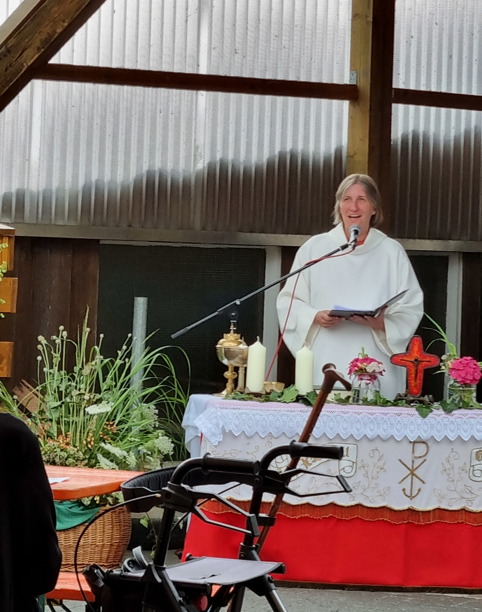 Wortgottesfeier mit Pastoralreferentin Katja Roth Wortgottesfeier mit Pastoralreferentin Katja Roth