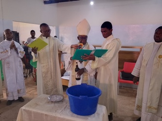 Kirche in Nzaji, Juli 2026