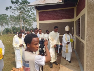 Kirche in Nzaji, Juli 2026