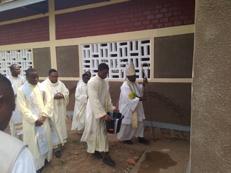Kirche in Nzaji, Juli 2026